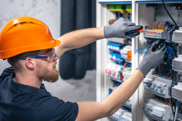 Best Affordable Emergency Electrician  in South Highpoint, FL